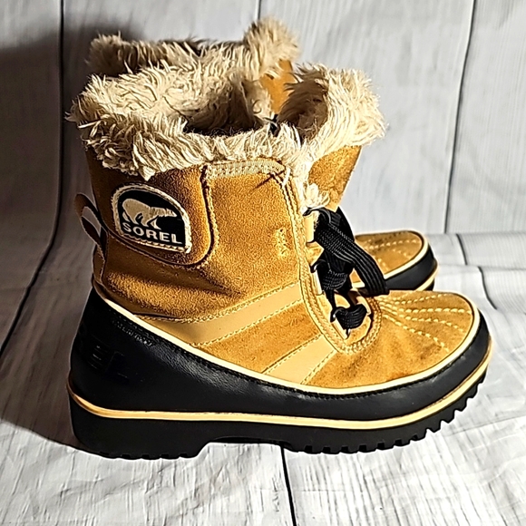 Sorel Shoes - Sorel Womens Size 5.5 VGUC Booties Waterproof Final Price